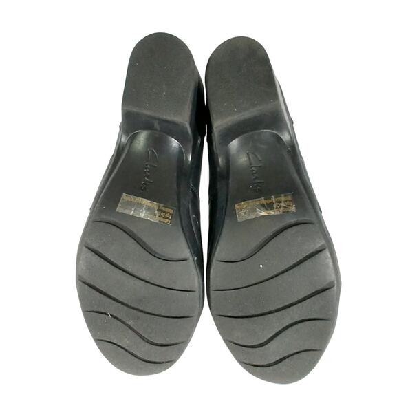 CLARKS! ULTRA COMFY BLACK GENUINE LEATHER STRAP & BUCKLE, HEELED LOAFERS! SZ 10M - Picture 9 of 10
